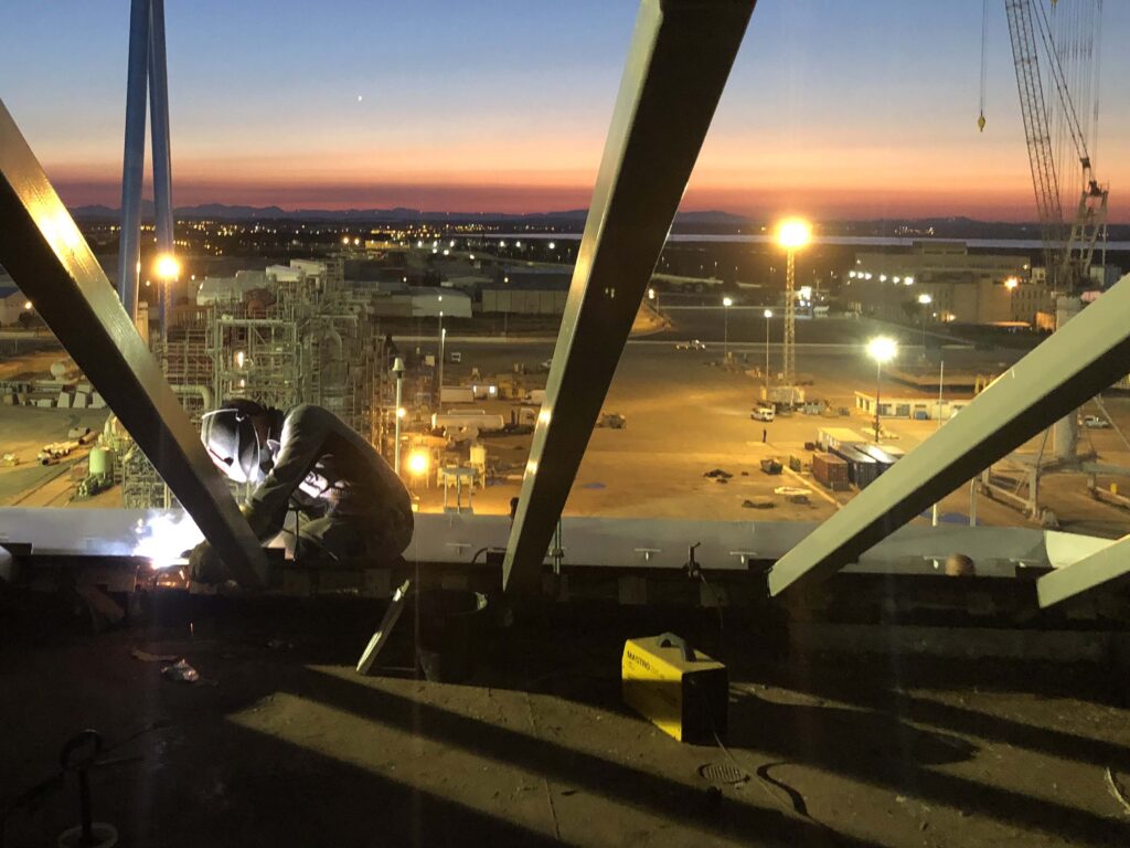 Cum am ajutat Technikal Uglass să angajeze echipe de instalare a sticlei pentru navele de croazieră din Franța și Germania